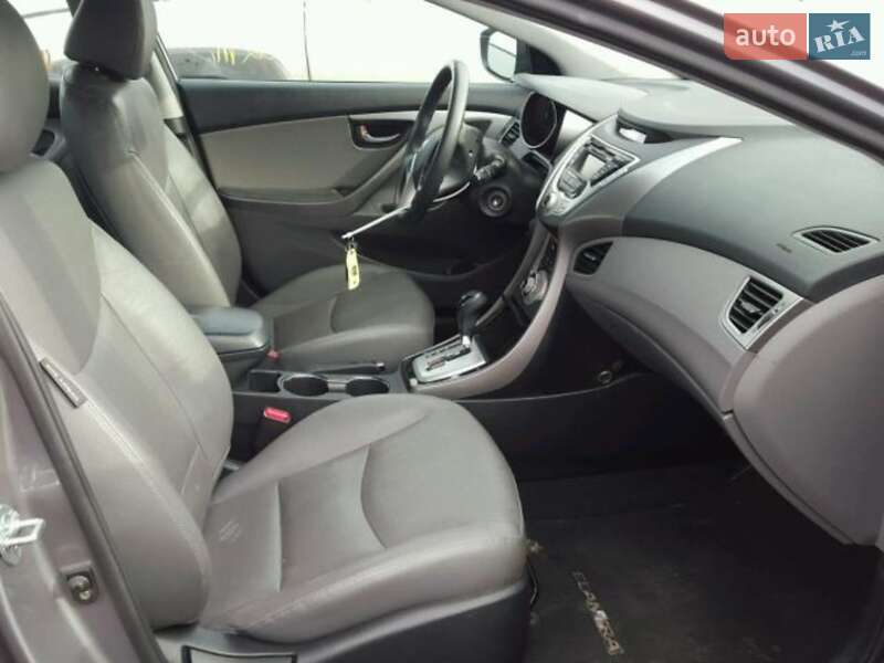 Седан Hyundai Elantra 2012 в Николаеве