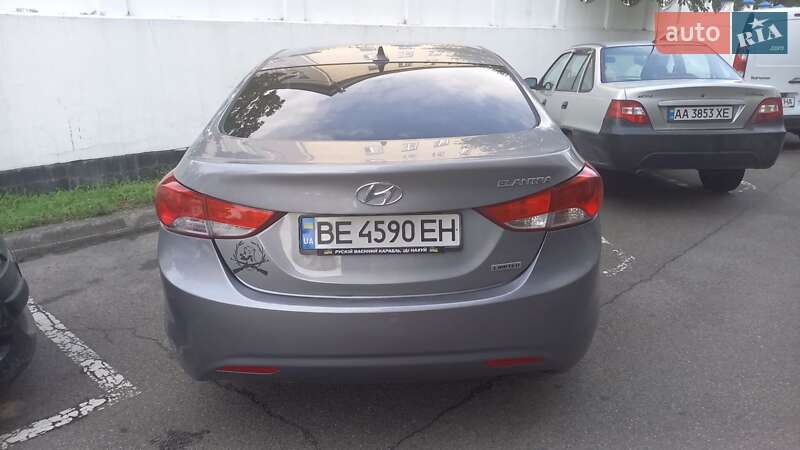 Седан Hyundai Elantra 2012 в Николаеве
