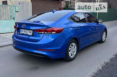 Седан Hyundai Elantra 2016 в Одессе