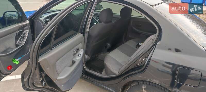 Хэтчбек Hyundai Elantra 2001 в Борисполе