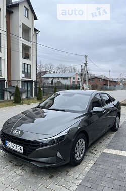 Седан Hyundai Elantra 2021 в Черновцах