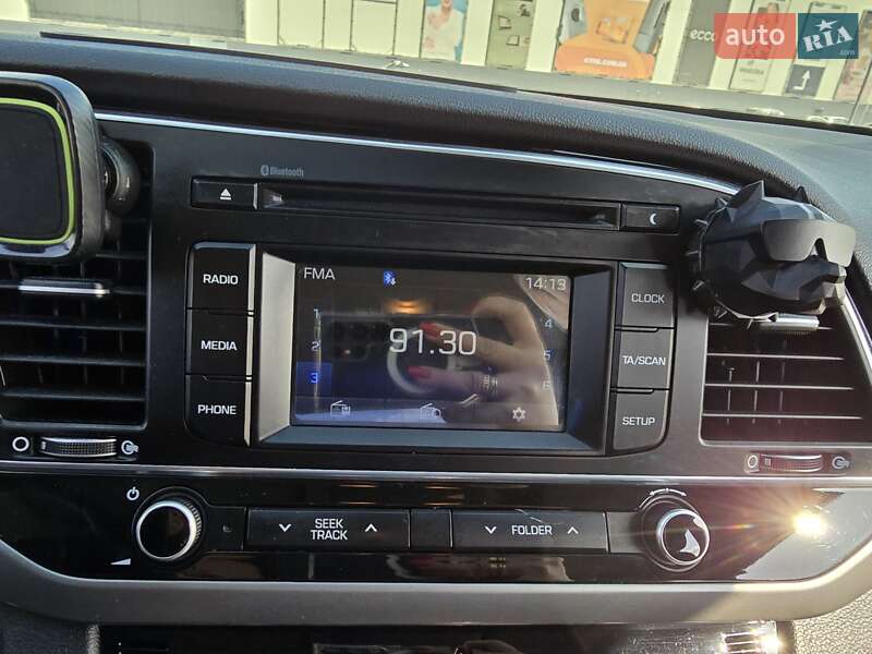 Седан Hyundai Elantra 2016 в Макарове