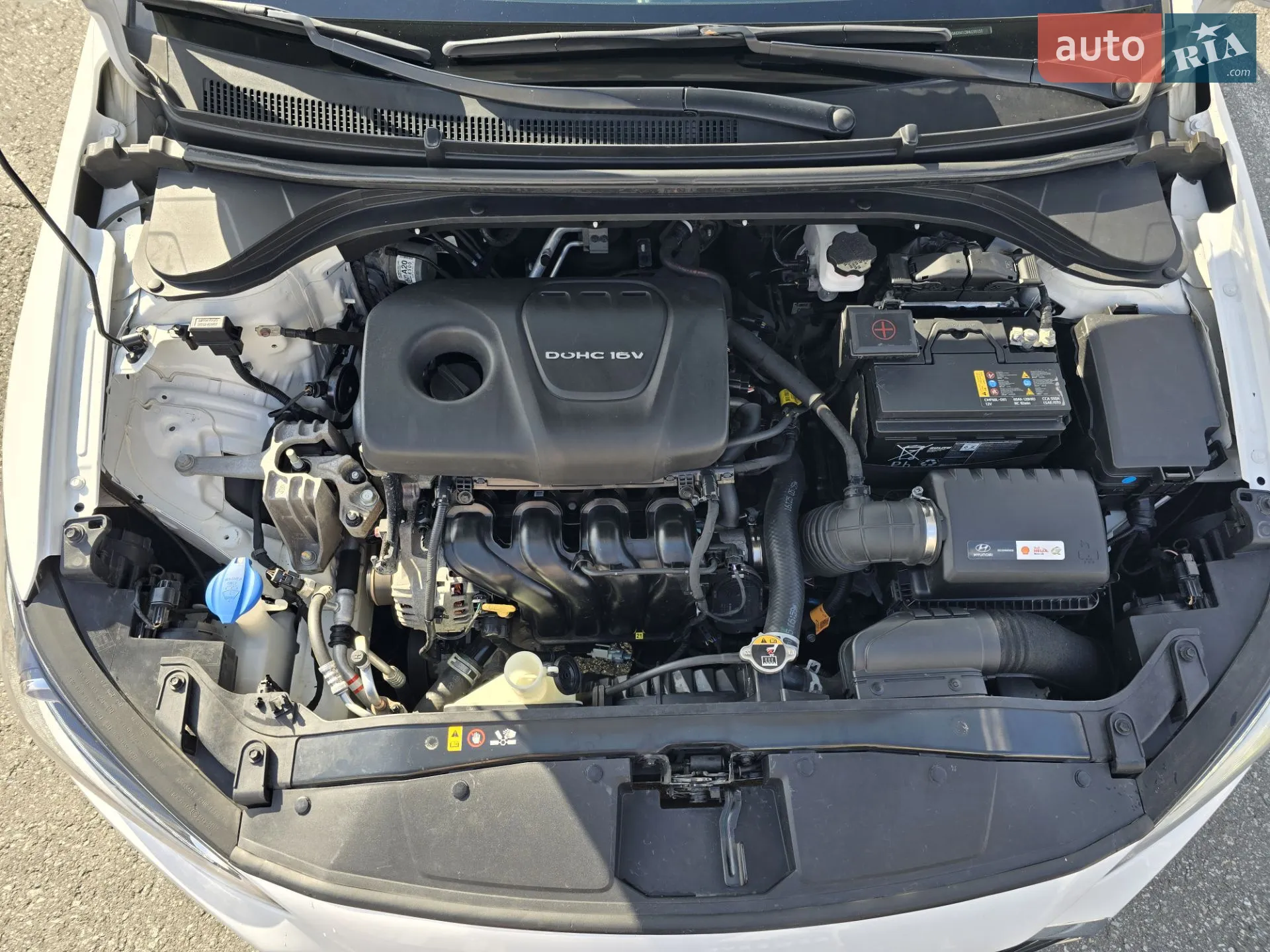 2016 Hyundai Elantra - мініатюра 52