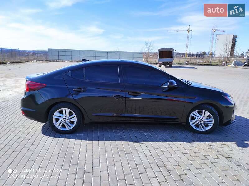 Седан Hyundai Elantra 2018 в Виннице