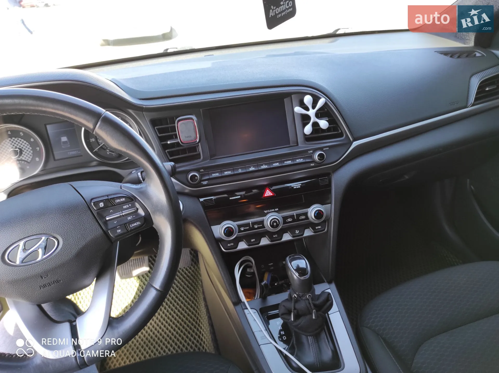 2018 Hyundai Elantra - мініатюра 16