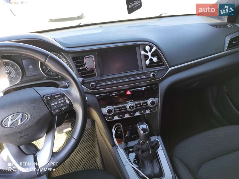 Седан Hyundai Elantra 2018 в Виннице