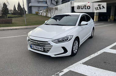 Седан Hyundai Elantra 2017 в Києві