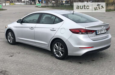 Седан Hyundai Elantra 2016 в Новомосковську