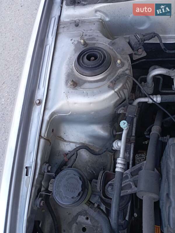 Седан Hyundai Elantra 2003 в Кременчуге