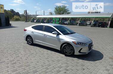 Седан Hyundai Elantra 2017 в Кропивницком