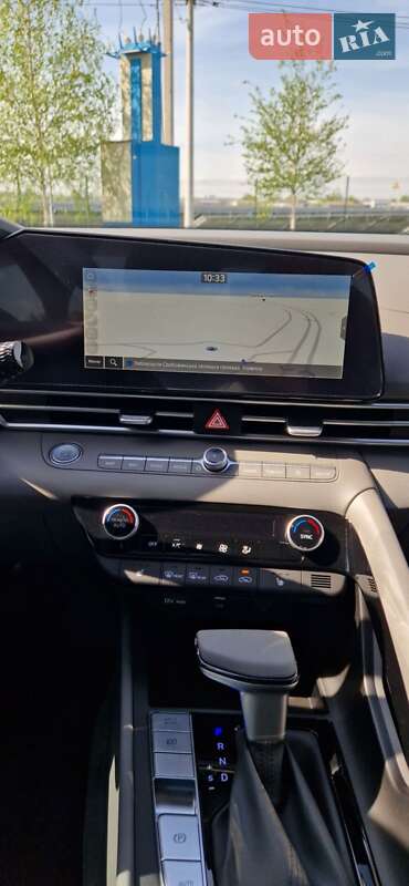 Седан Hyundai Elantra 2023 в Днепре