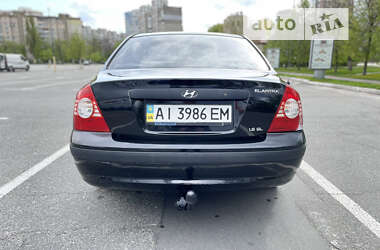 Седан Hyundai Elantra 2005 в Киеве