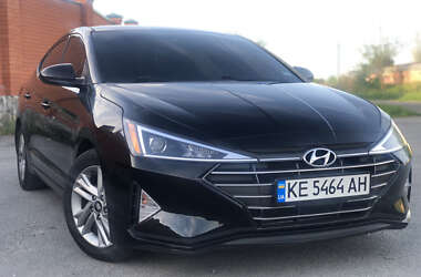 Седан Hyundai Elantra 2019 в Новомосковске