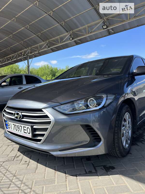 Седан Hyundai Elantra 2017 в Полтаве