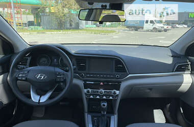 Седан Hyundai Elantra 2020 в Києві
