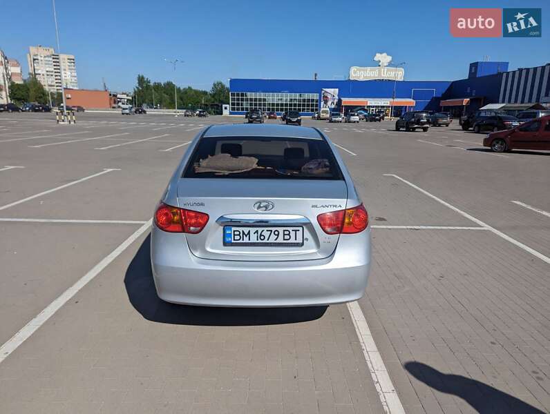 Седан Hyundai Elantra 2010 в Днепре