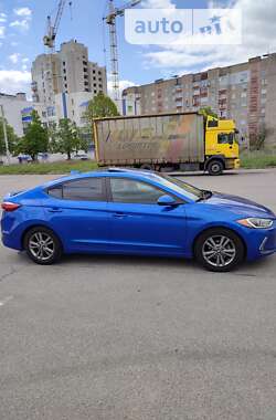 Седан Hyundai Elantra 2016 в Чернігові