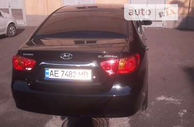 Седан Hyundai Elantra 2010 в Кривом Роге