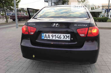 Седан Hyundai Elantra 2008 в Києві