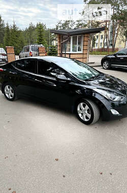 Седан Hyundai Elantra 2013 в Києві