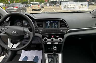 Седан Hyundai Elantra 2019 в Одессе