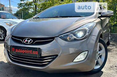 Седан Hyundai Elantra 2012 в Сумах