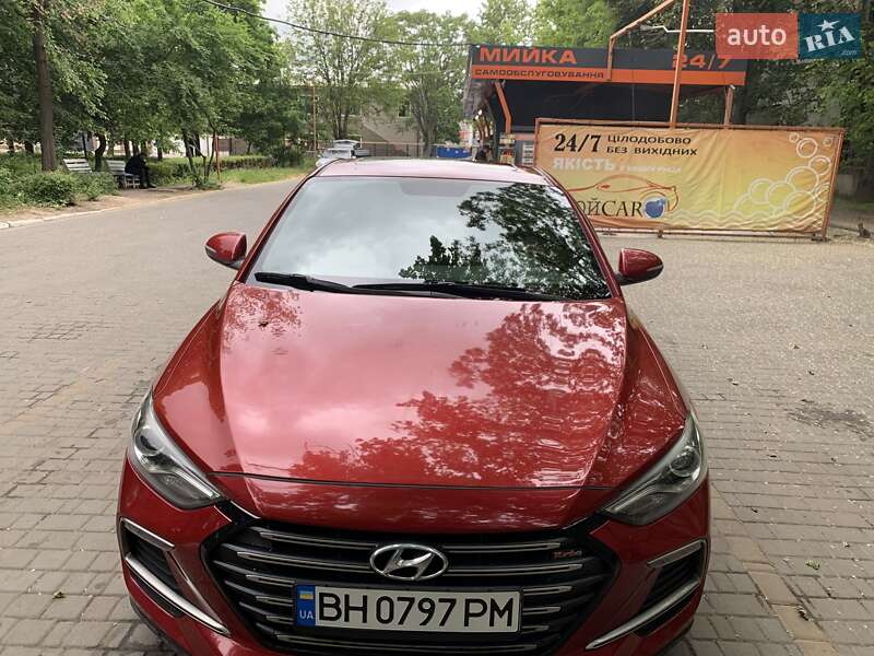 Седан Hyundai Elantra 2017 в Одессе
