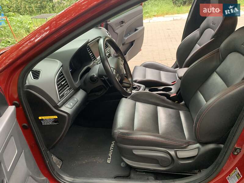 Седан Hyundai Elantra 2017 в Одессе