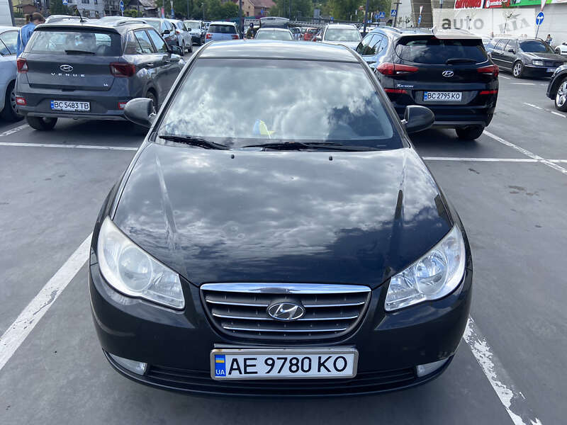 Седан Hyundai Elantra 2008 в Львові