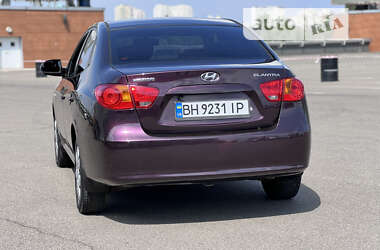 Седан Hyundai Elantra 2008 в Киеве