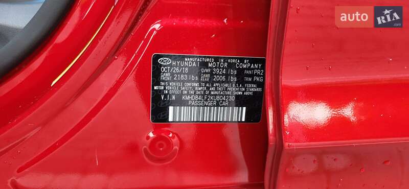 Седан Hyundai Elantra 2018 в Киеве