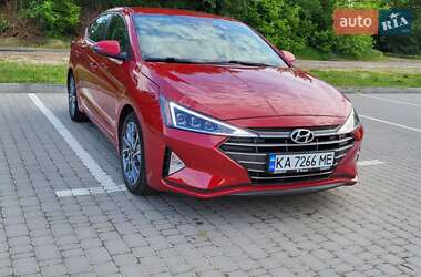 Седан Hyundai Elantra 2018 в 