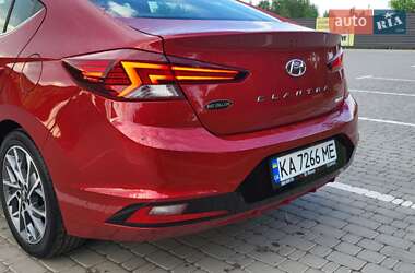 Седан Hyundai Elantra 2018 в 