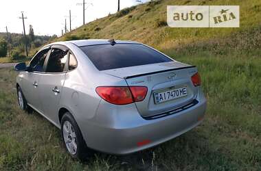 Седан Hyundai Elantra 2008 в Киеве