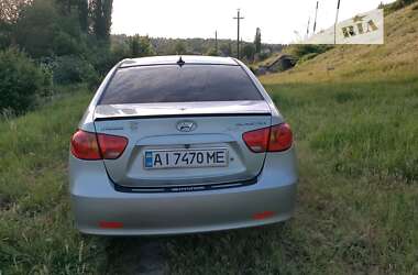 Седан Hyundai Elantra 2008 в Киеве