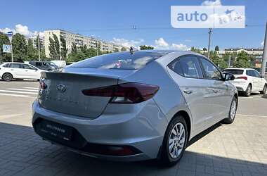 Седан Hyundai Elantra 2019 в Киеве