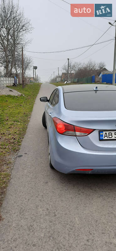 Седан Hyundai Elantra 2012 в Вороновиці