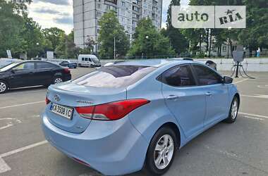 Седан Hyundai Elantra 2012 в Києві