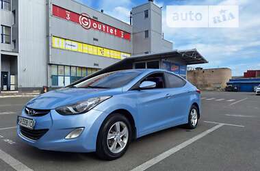 Седан Hyundai Elantra 2012 в Києві