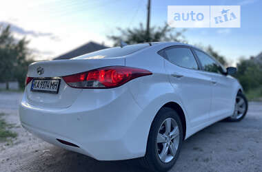 Седан Hyundai Elantra 2013 в Кременчуге