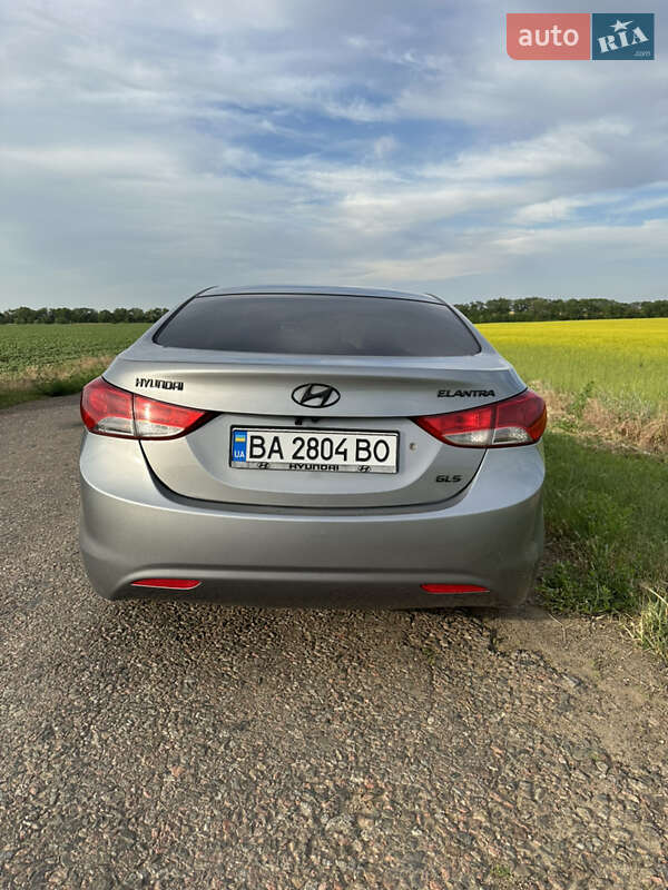 Седан Hyundai Elantra 2013 в Одессе