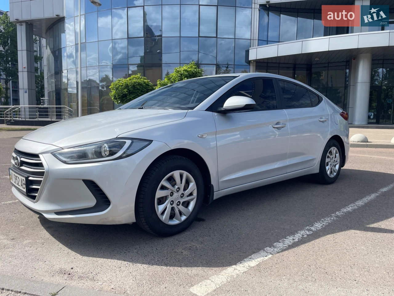 2016 Hyundai Elantra - мініатюра 20