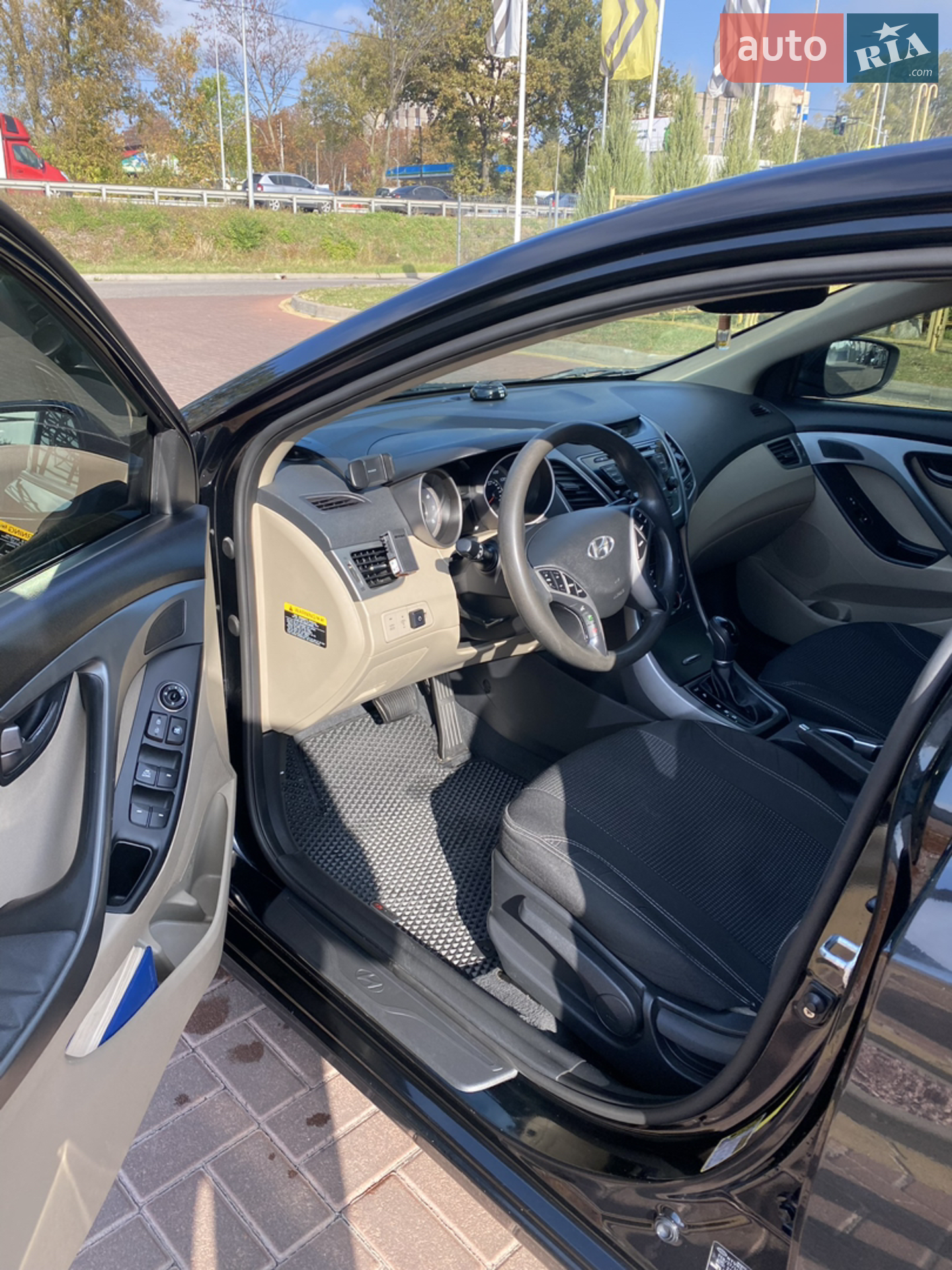 2014 Hyundai Elantra - мініатюра 5