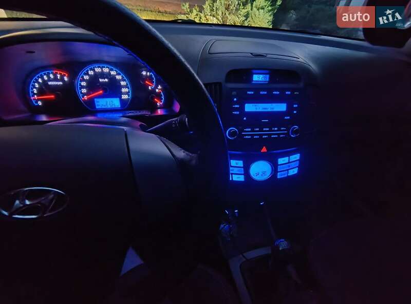 Седан Hyundai Elantra 2008 в Александрие