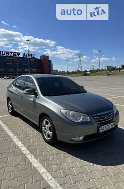 Седан Hyundai Elantra 2010 в Києві