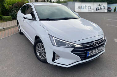 Седан Hyundai Elantra 2019 в Виннице