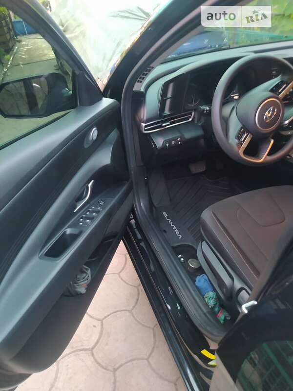 Седан Hyundai Elantra 2021 в Кривом Роге