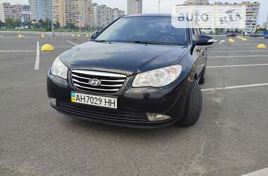 Седан Hyundai Elantra 2010 в Києві