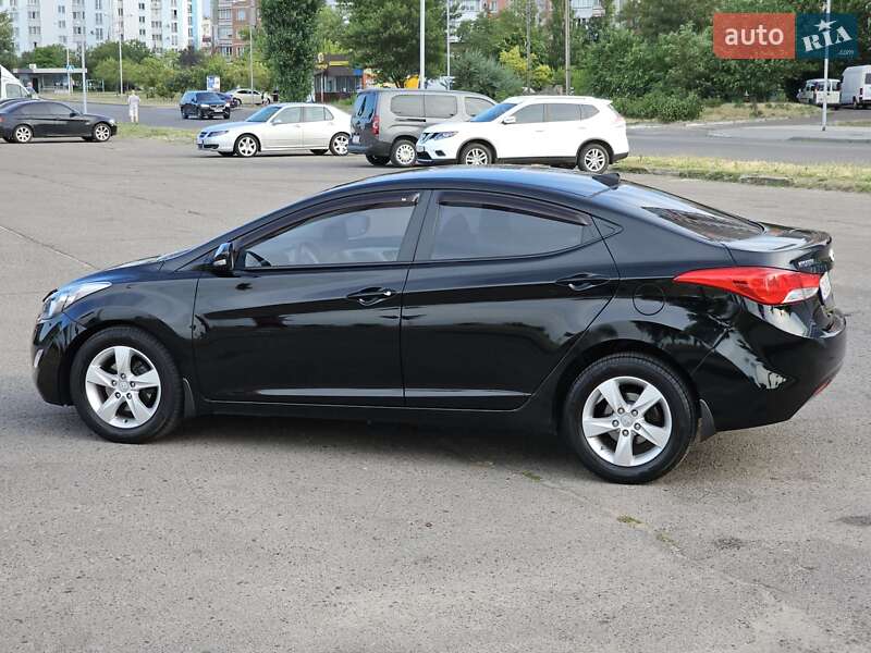 Седан Hyundai Elantra 2012 в Черкассах