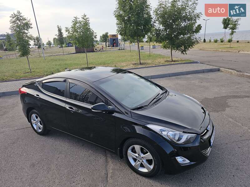 Седан Hyundai Elantra 2012 в Черкассах